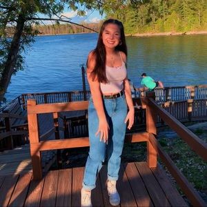 Meet your Posher, Roxy